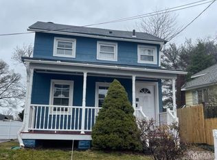 191 2nd St, Keyport, NJ 07735