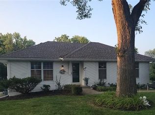 1108 W Main St, Greenwood, MO 64034