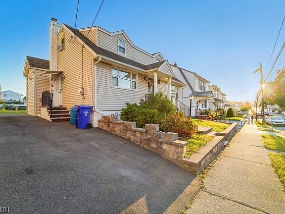 4th image of 112 Dundee Ave