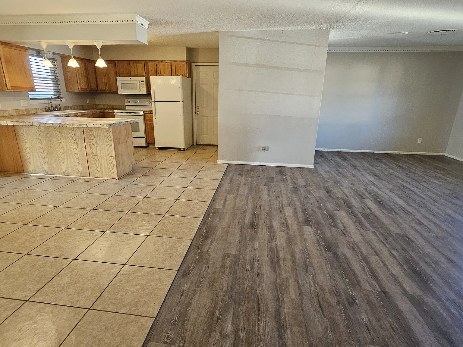 3 bed, 1672 sqft, $1,850 — Photo 3
