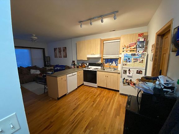 3rd image of 1363 N Bosworth Ave APT 2
