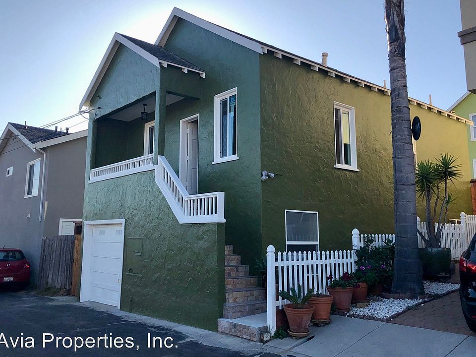1st image of 807 Hawthorne Pl