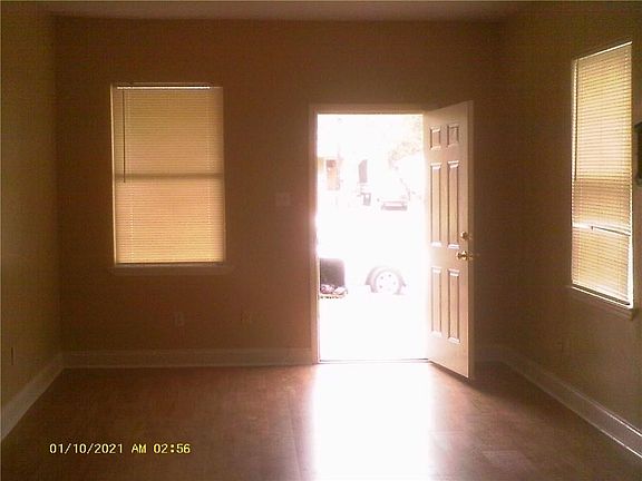 4th image of 3223 Toledano St