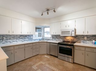 1711 57th Pl, Des Moines, IA 50310