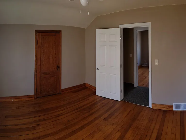 43 McKinley Pl N — Photo 8