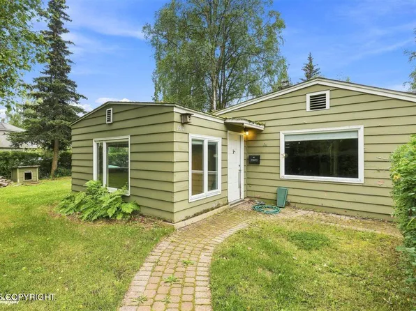 1334 Bannister Dr, Anchorage, AK 99508