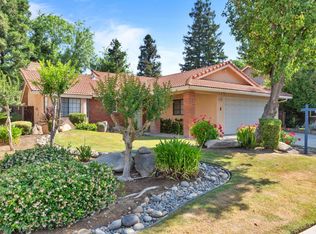 2144 E El Paso Ave, Fresno, CA