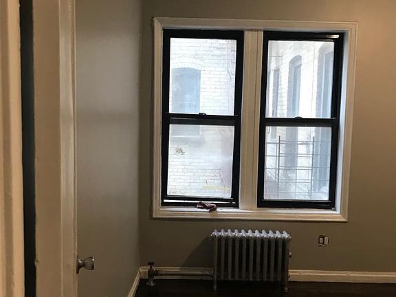 4th image of 2876 Jerome Ave APT 4C