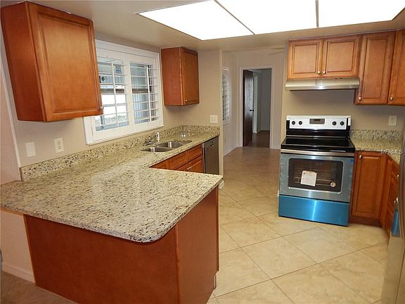 5th image of 2050 Sandpiper Dr