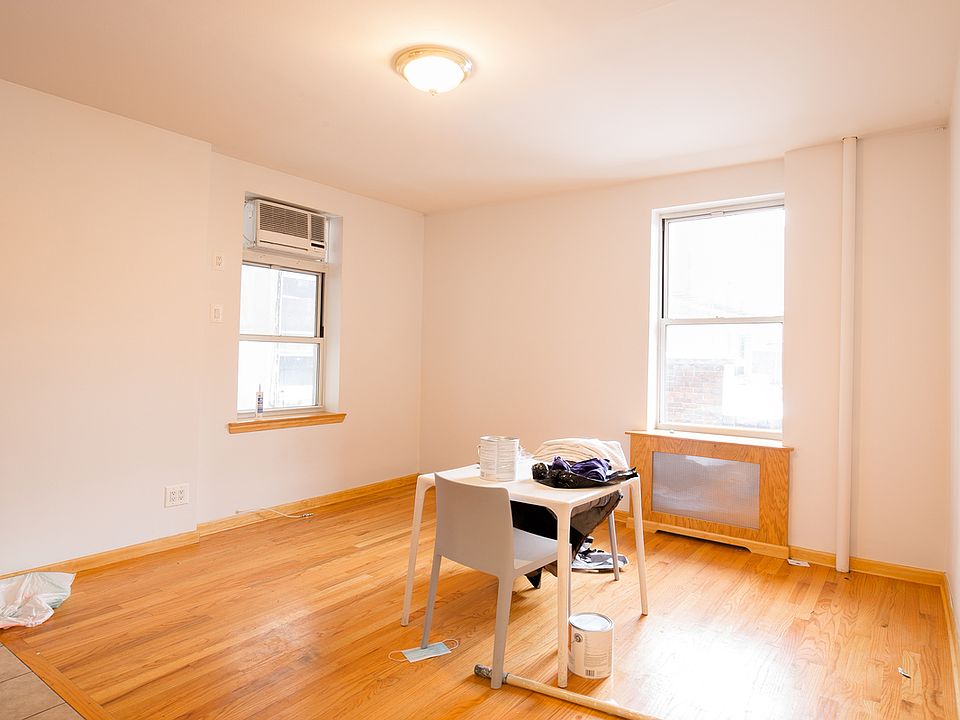 1st image of 44 Saint Marks Pl APT 4