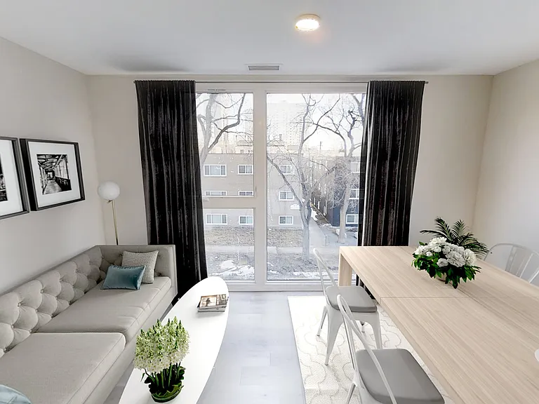 50 Hargrave St — Photo 24