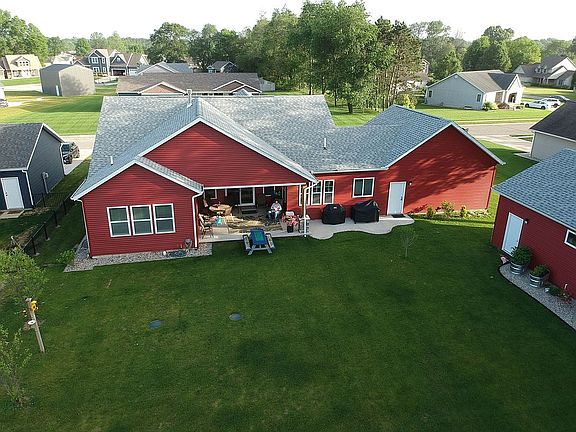 3rd image of 30493 Pine Bluff Dr