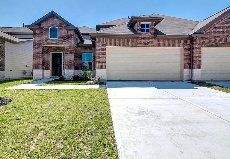 12242 Roy Mix Bohn Ln — Photo 1