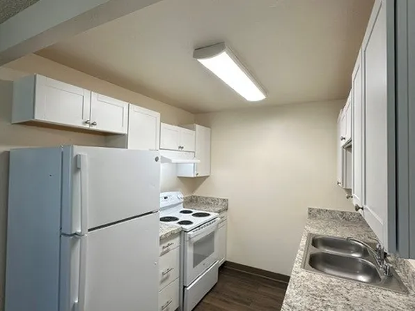 4511 Laurel St #E27, Anchorage, AK 99507
