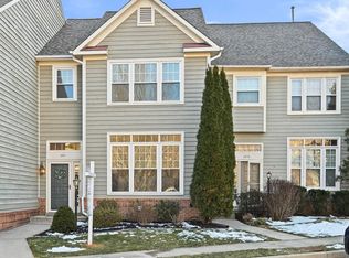 1271 Weatherstone Ct, Reston, VA 20194