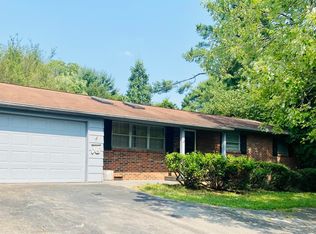 1128 Wallace Rd, Knoxville, TN 37919