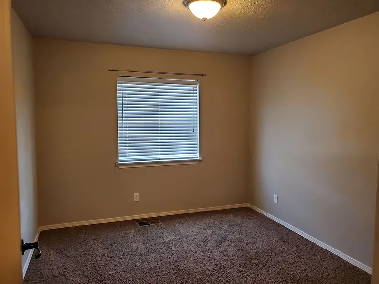 1535 W Alexandra Ln — Photo 11