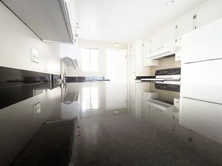 641 Vasona Ct — Photo 3