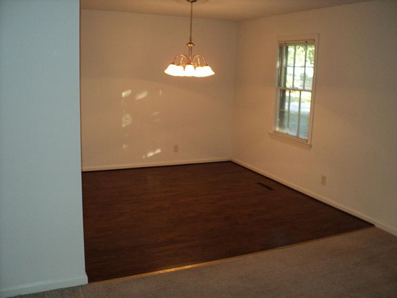 4th image of 4913 Tiffany Ave