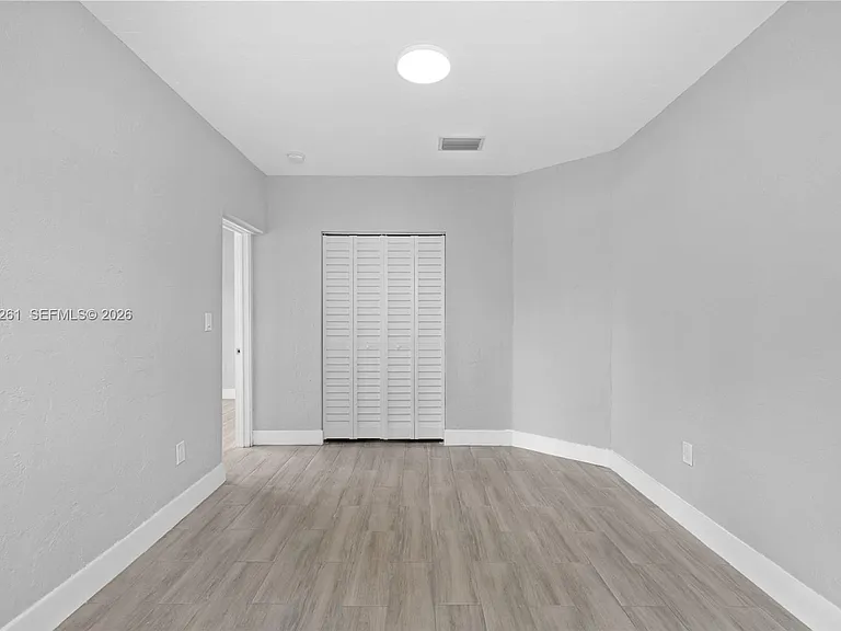1227 NW 27th St — Photo 12