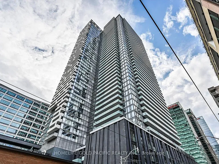 25 Richmond St E #611 — Photo 1