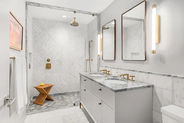 Sold by Compass | media 25