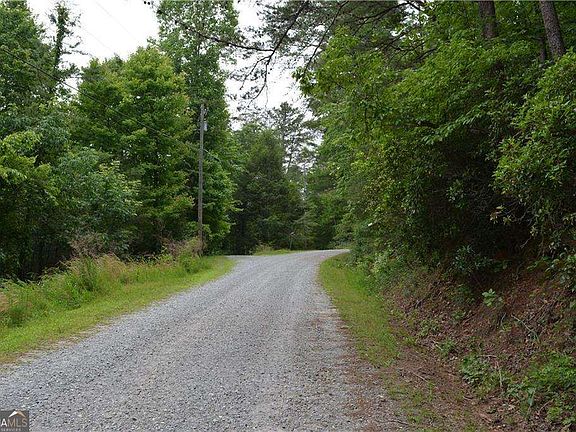 4th image of 20 Goldmine Dr