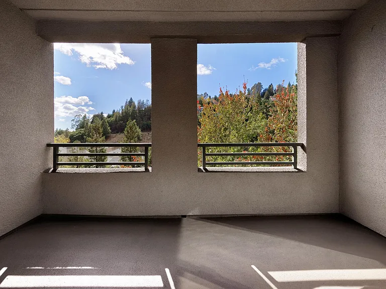 220 Caldecott Ln #201 — Photo 20