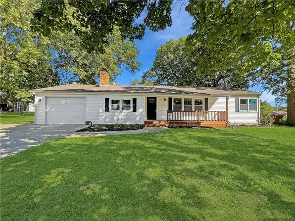 1317 S Orange St, Concordia, MO 64020