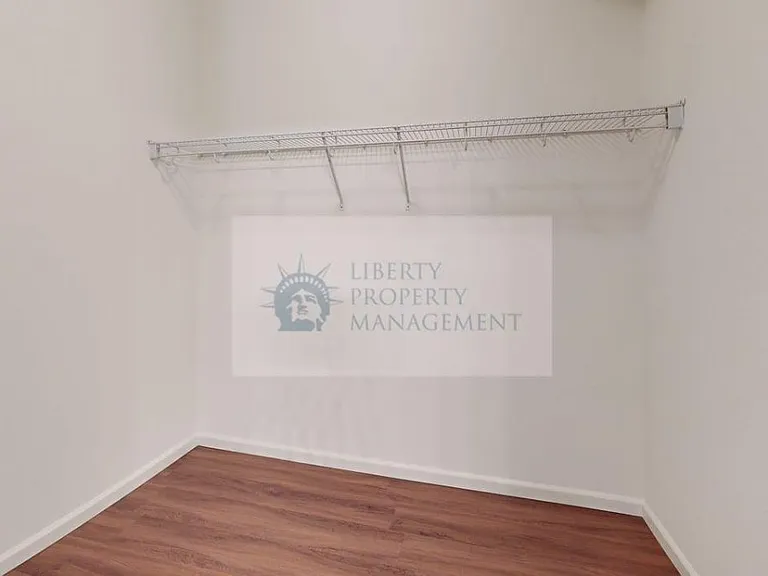 1360 Shady Ln #431 — Photo 9