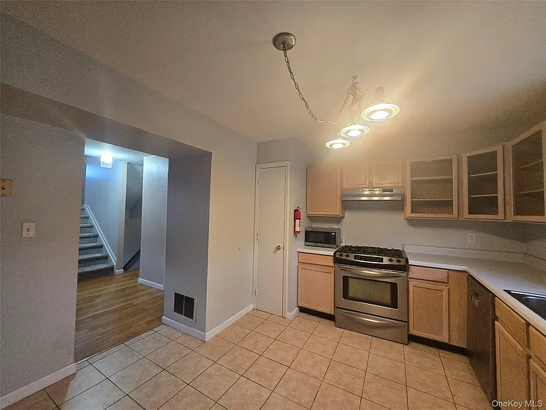60 Evan Rd — Photo 10