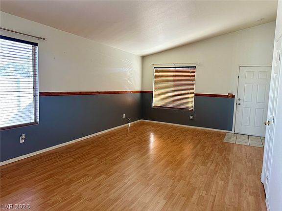 4th image of 1098 Havenworth Ave