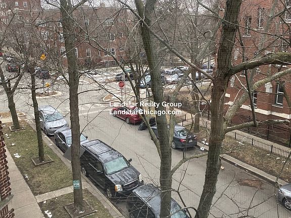 5th image of 7511 N Greenview Ave #3