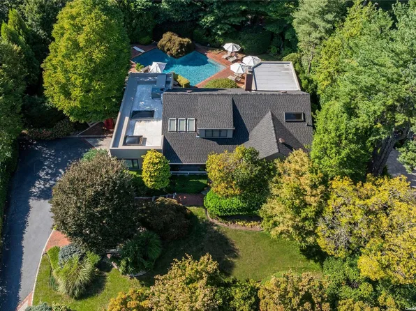 29 Hickory Drive, Great Neck, NY 11021