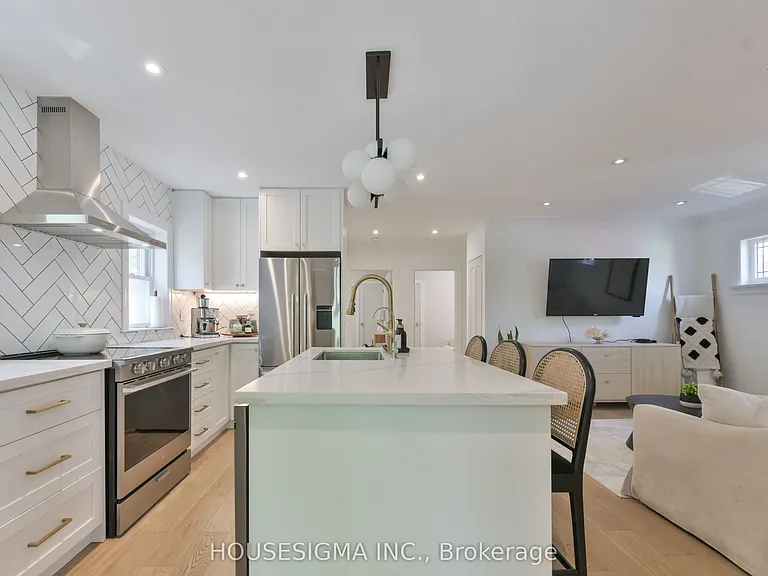 205 William St — Photo 10