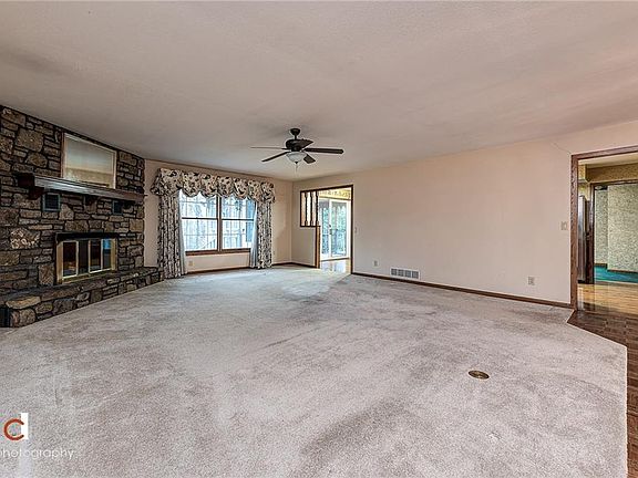 4th image of 31 Basildon Dr