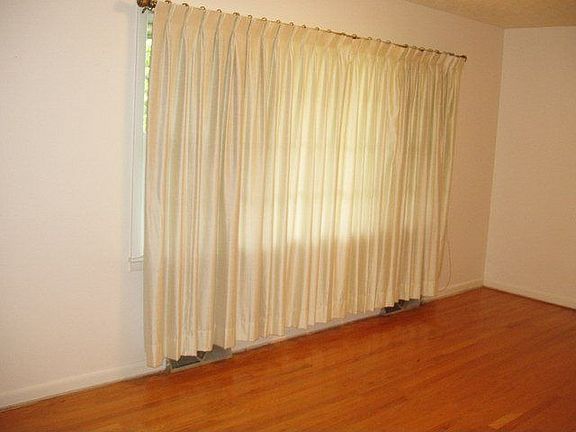 4th image of 402 Fulton Dr