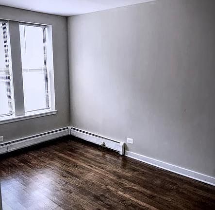 3rd image of 6924 S Clyde Ave APT 2A