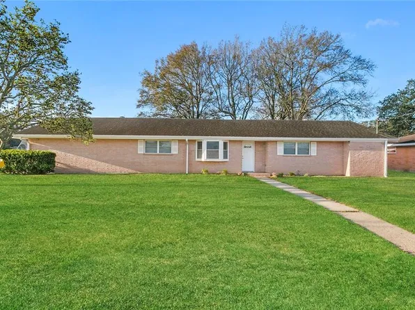 115 Live Oak Dr, Belle Chasse, LA 70037