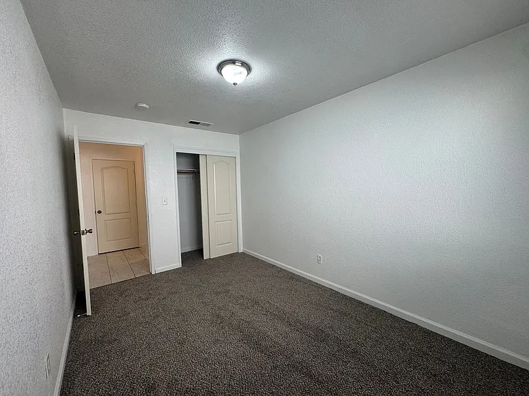 430 Vargus Ct — Photo 12