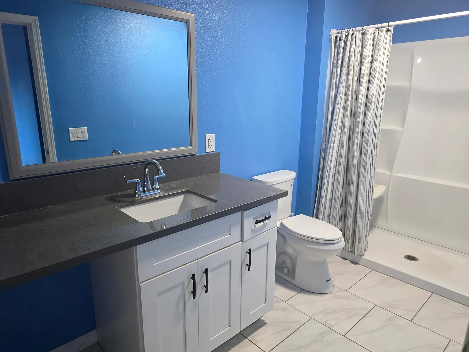 3 bed, $3,000 — Photo 3