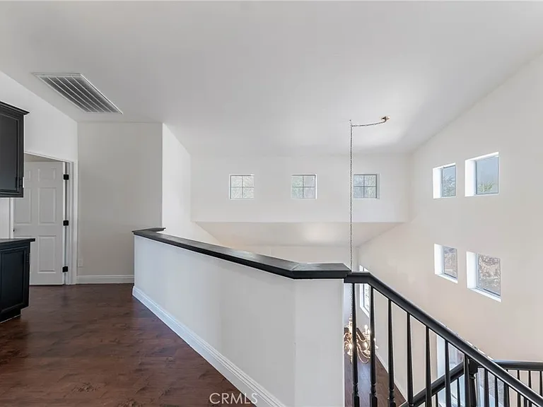 18808 Lull St — Photo 22