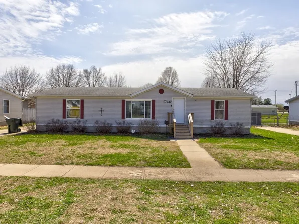 327 Warford St, Perry, IA 50220