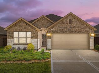 7622 Mistral Ln, Baytown, TX 77523