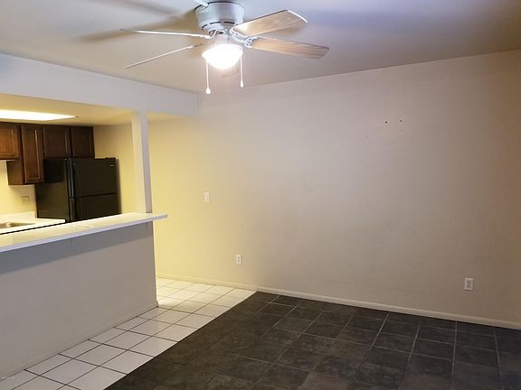 3rd image of 2312 Palisades Dr APT 3