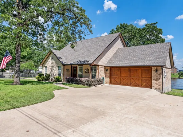 127 Cottonwood Trl, Gun Barrel City, TX 75156