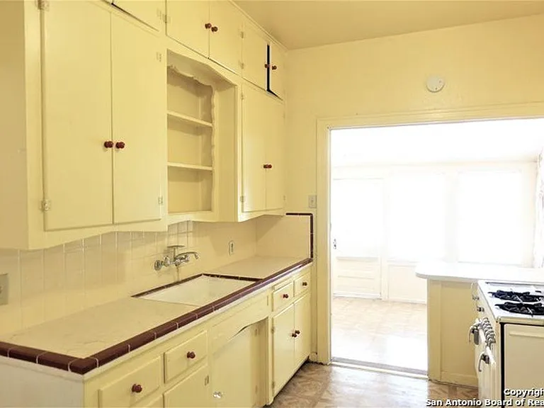 244 W Hermosa Dr — Photo 10