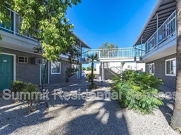 Eastpointe — Photo 1