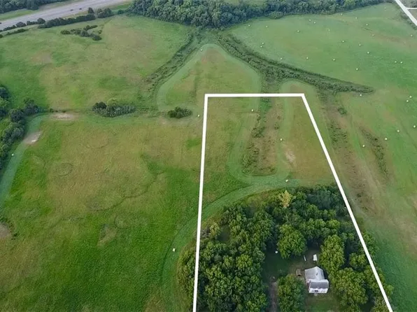 7 Cantrell Rd, Tonganoxie, KS 66086