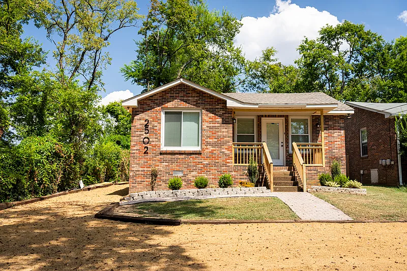 2502 Sharondale Dr
